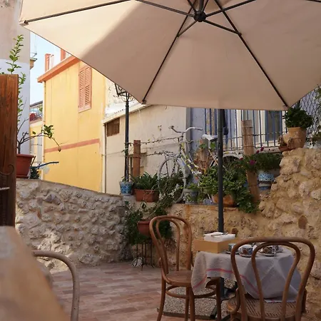 Baglio Sant'angelo 住宿加早餐酒店 利卡塔